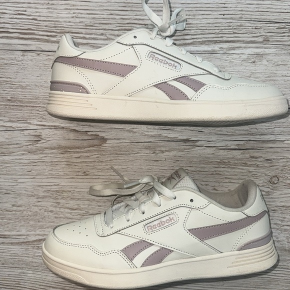 Womens Reebok Court Advance (size 8.5) - Picture 2 of 8